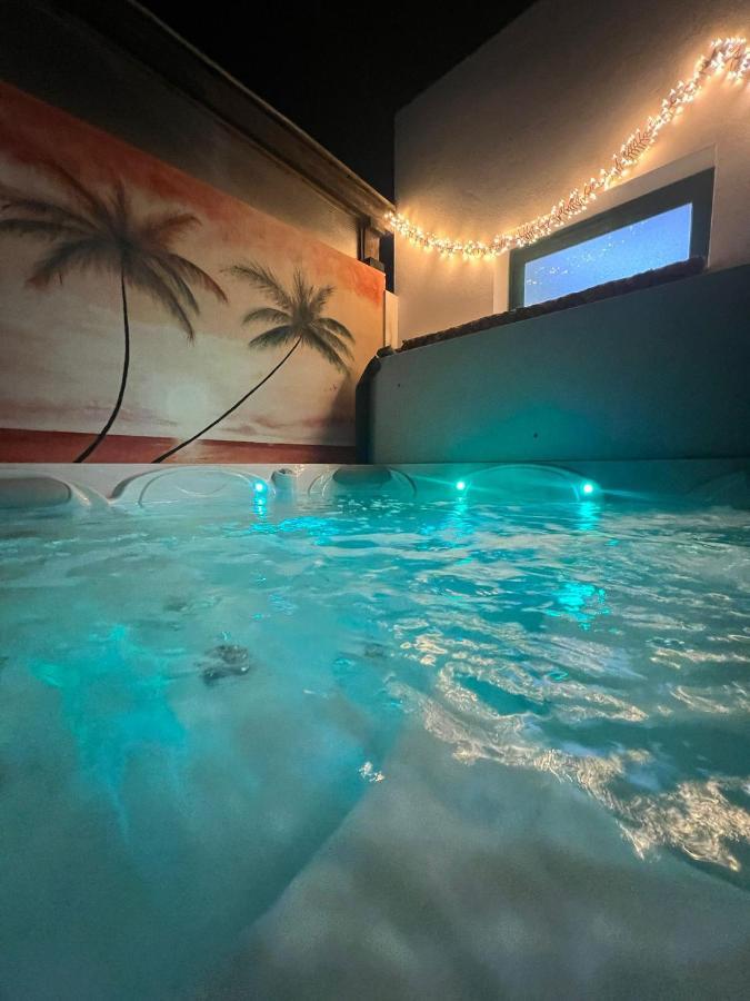 Casa Orilla! Beautiful Private Holiday Villa With Hot Tub لا أوليفا المظهر الخارجي الصورة