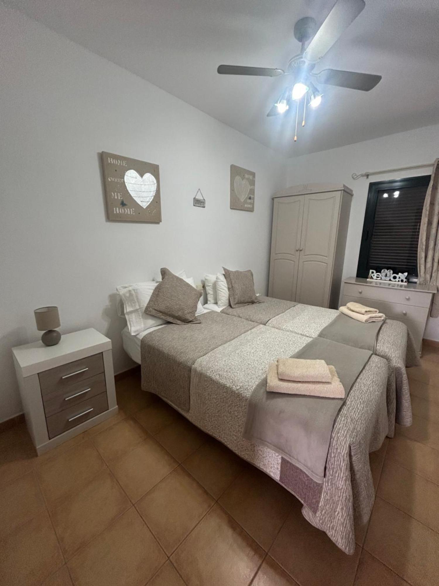 Casa Orilla! Beautiful Private Holiday Villa With Hot Tub لا أوليفا المظهر الخارجي الصورة