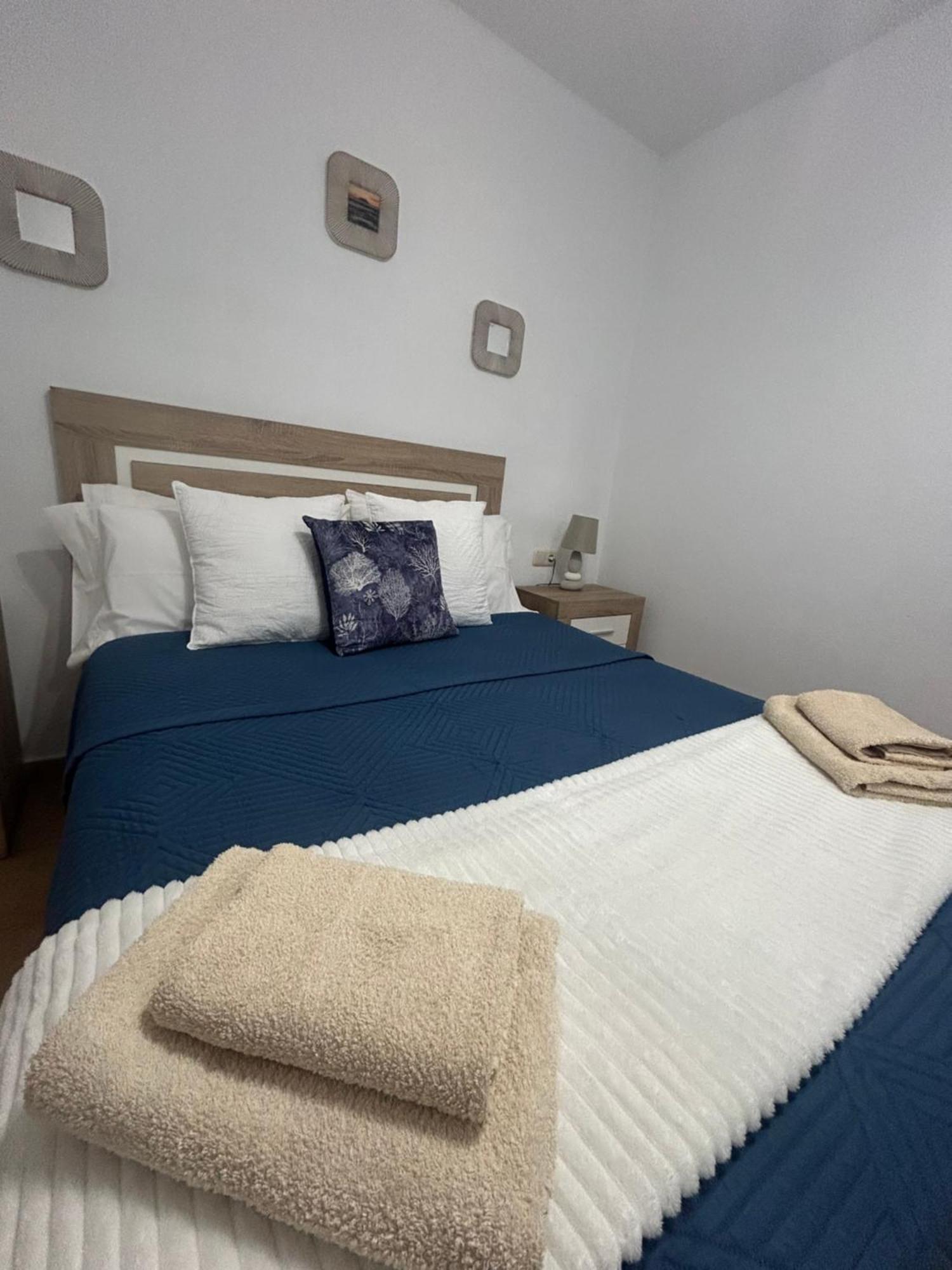 Casa Orilla! Beautiful Private Holiday Villa With Hot Tub لا أوليفا المظهر الخارجي الصورة
